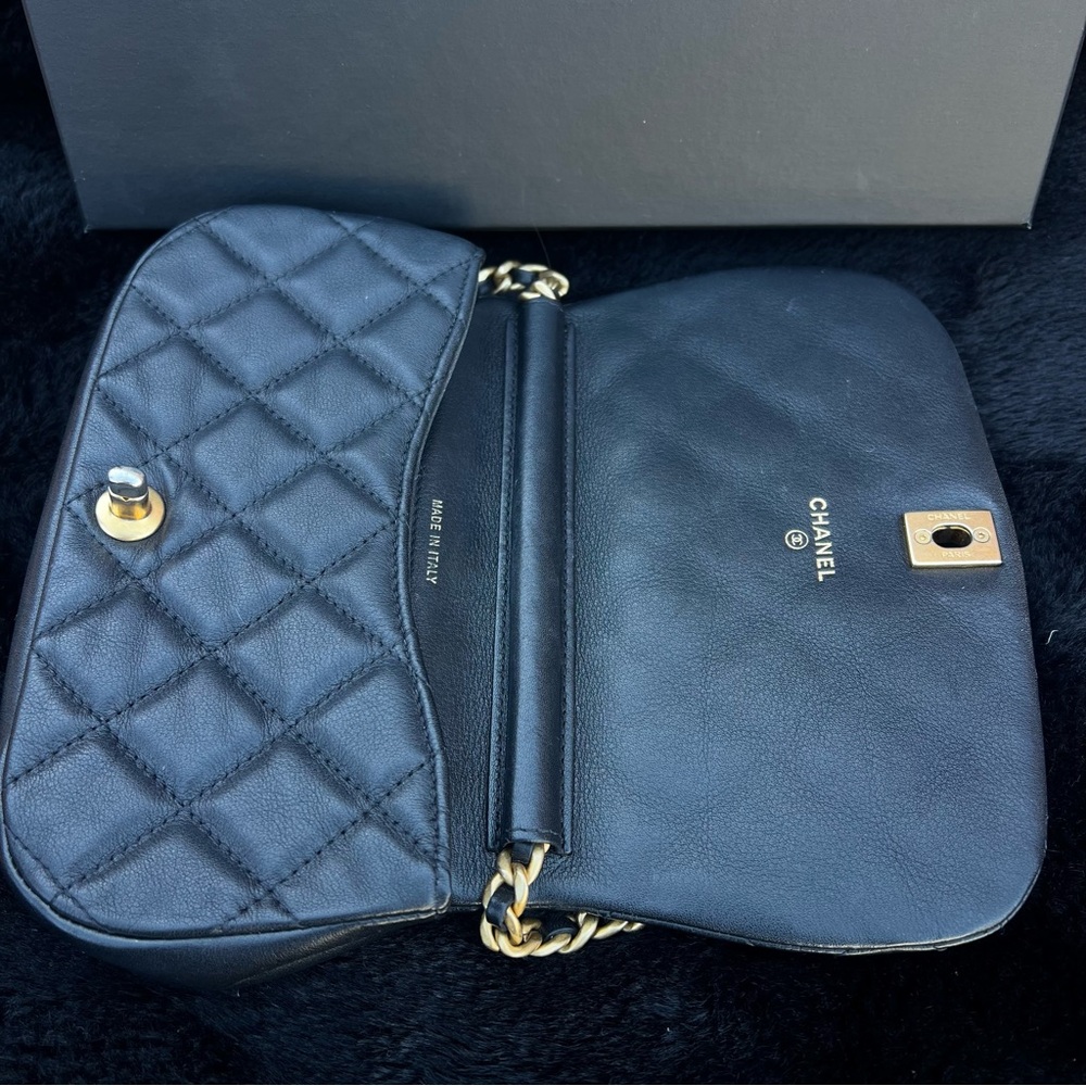 CHANEL Black Coco Mail Clutch Quilted Calfskin with Gold Chain - Picture 11 of 16